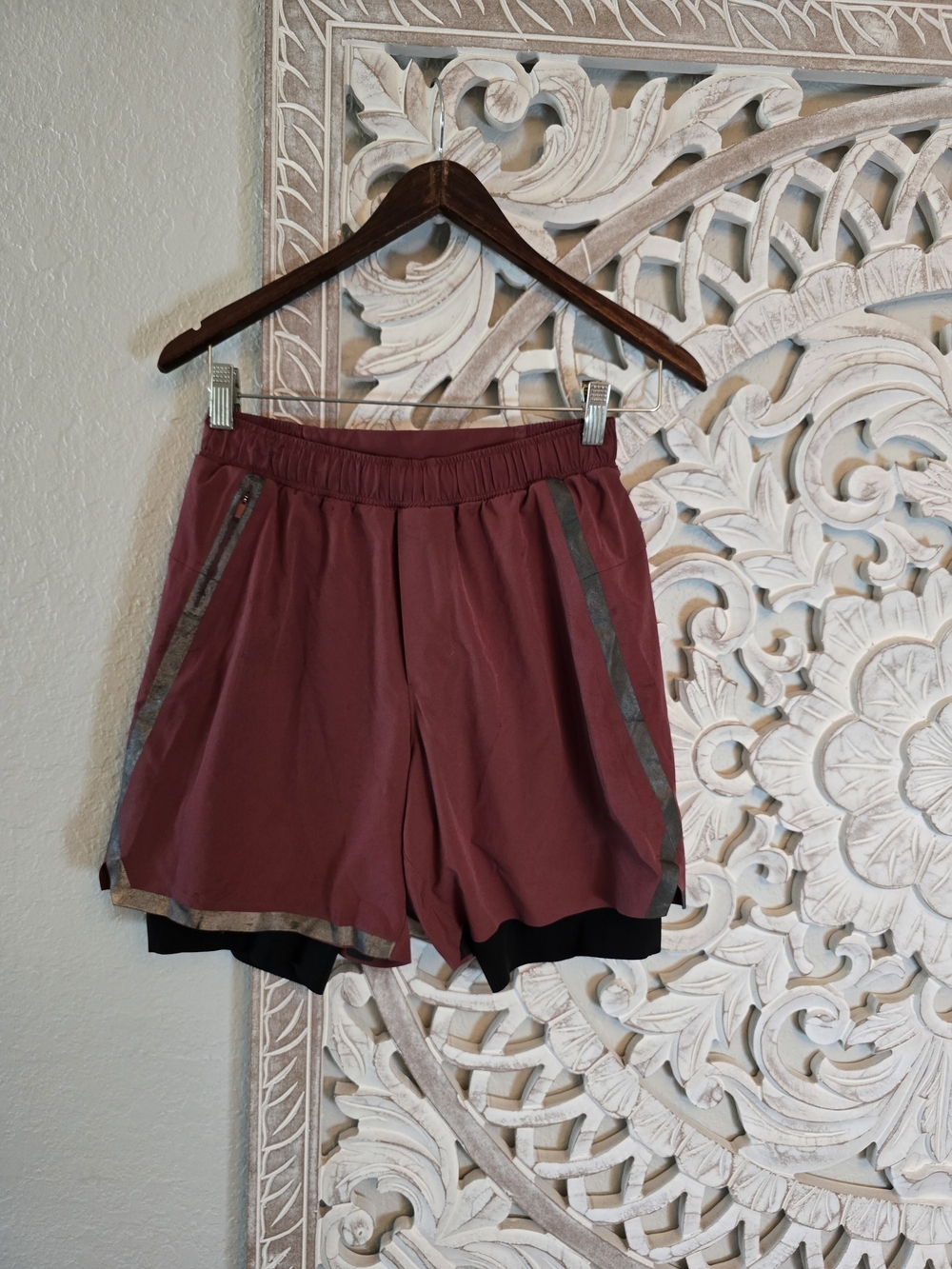 Lululemon Men's Surge Shorts Maroon Red Black Reflective Running Shorts 6" S